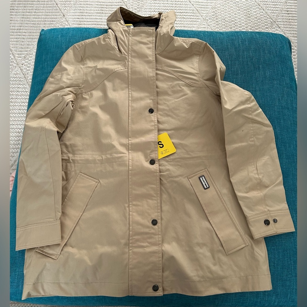 NWT! Hunter Hooded Jacket with Snap Buttons Size Small